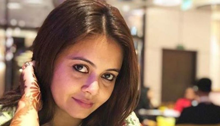 Bigg Boss 13: Devoleena gets INJURED during a task; A doctors gets