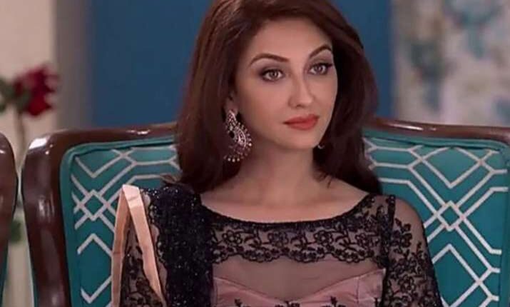 Bhabhiji Ghar Par Hai's Saumya Tandon Wraps up the shoot!! - Telly Updates